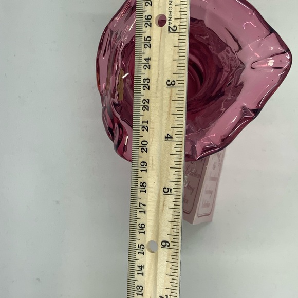 Rossi - Jack-in-the Pulpit Cranberry Vase - Picture 9 of 9